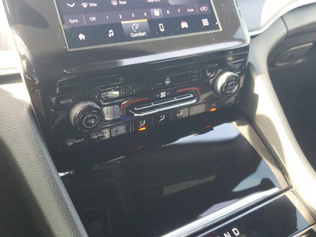 new 2025 Jeep Grand Cherokee car, priced at $37,951