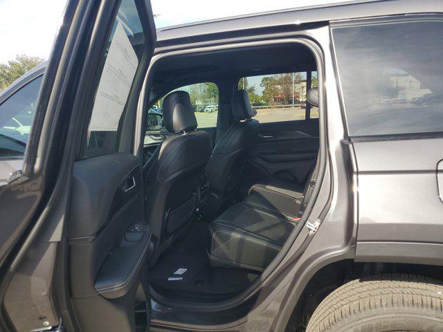 new 2025 Jeep Grand Cherokee car, priced at $37,951