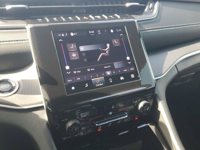 new 2025 Jeep Grand Cherokee car, priced at $37,951