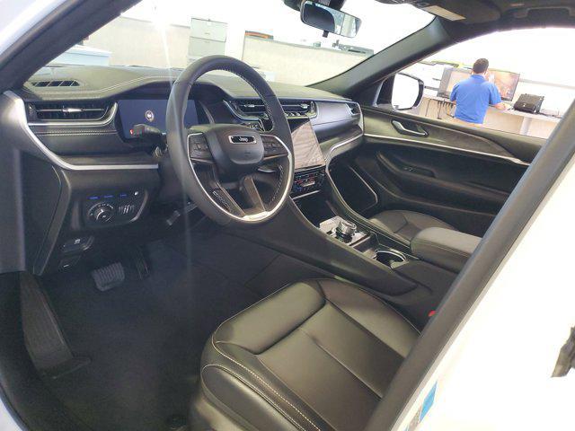 new 2025 Jeep Grand Cherokee 4xe car