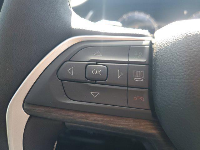 new 2025 Jeep Grand Cherokee L car