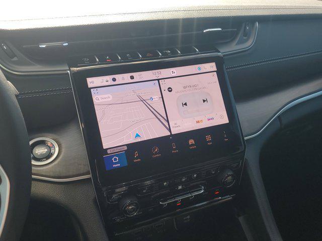 new 2025 Jeep Grand Cherokee L car