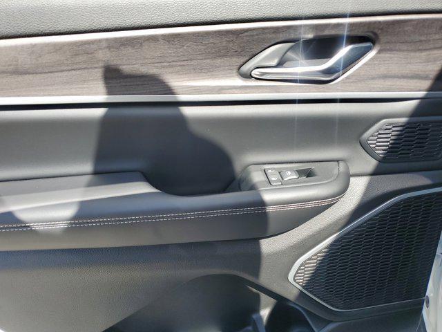 used 2024 Jeep Grand Cherokee L car, priced at $33,427