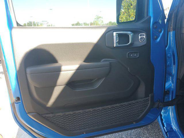 new 2026 Jeep Gladiator car, priced at $40,164