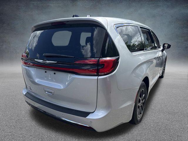 used 2024 Chrysler Pacifica car, priced at $26,775