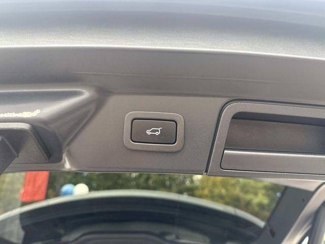 used 2022 Land Rover Range Rover Velar car, priced at $30,910