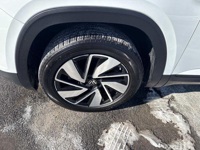 used 2024 Volkswagen Atlas car, priced at $26,990