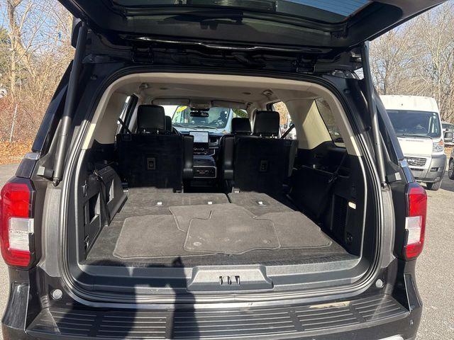 used 2024 Ford Expedition car, priced at $38,300