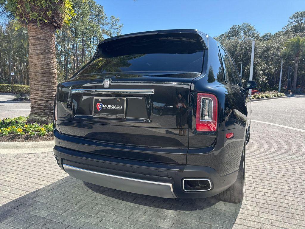 used 2022 Rolls-Royce Cullinan car, priced at $309,000