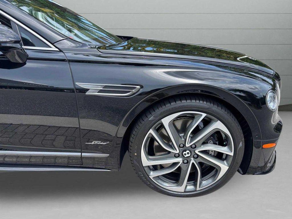 new 2025 Bentley Flying Spur car, priced at $332,605