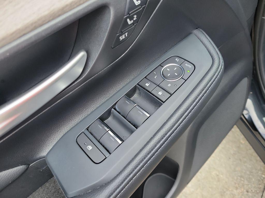 used 2025 Toyota Grand Highlander car, priced at $52,158