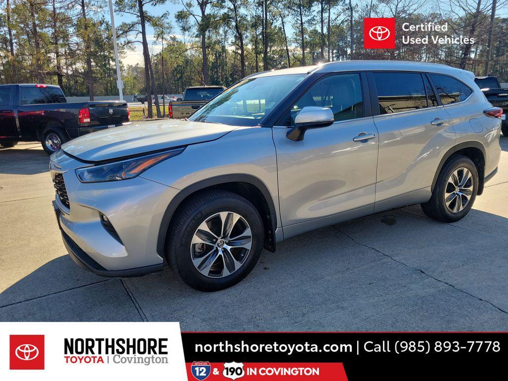 used 2024 Toyota Highlander car, priced at $39,357