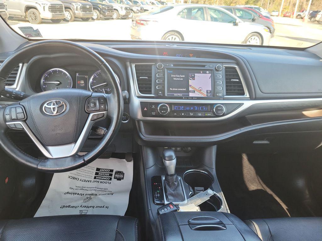 used 2018 Toyota Highlander car, priced at $21,247