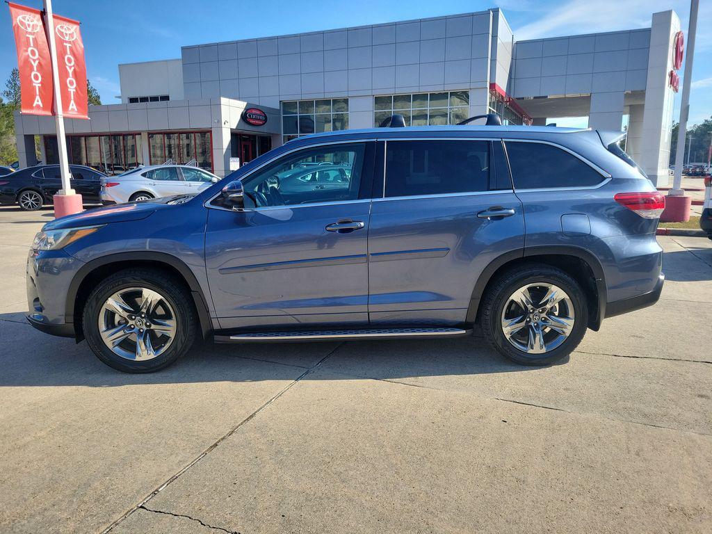 used 2018 Toyota Highlander car, priced at $21,247