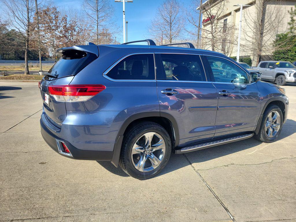 used 2018 Toyota Highlander car, priced at $21,247
