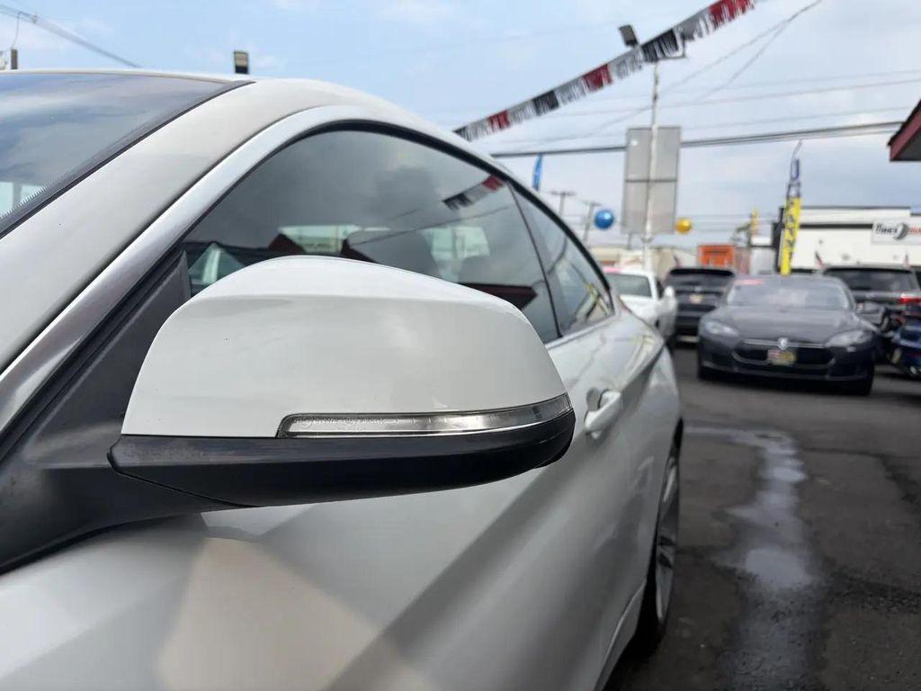 BMW 4 Series view 9