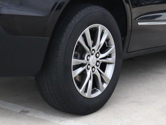 used 2022 Cadillac XT5 car, priced at $26,955