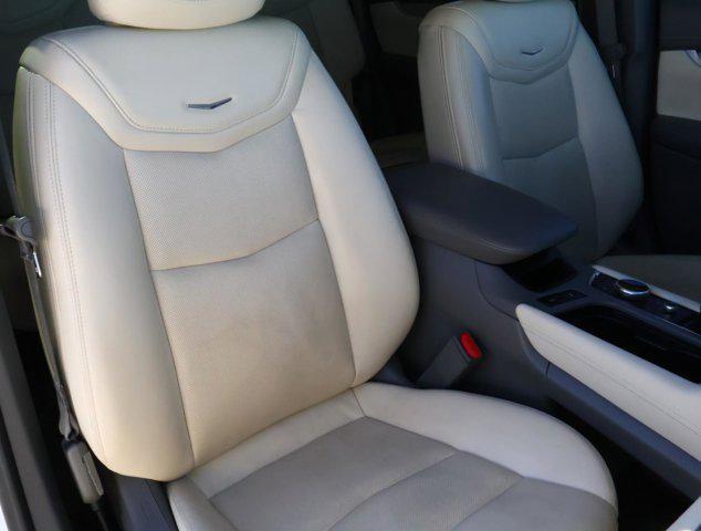 used 2022 Cadillac XT5 car, priced at $24,911