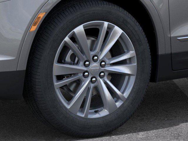 new 2025 Cadillac XT5 car, priced at $52,109