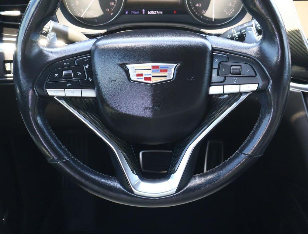 used 2021 Cadillac XT6 car, priced at $31,158