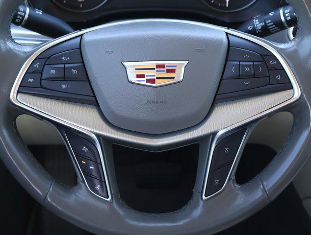 used 2021 Cadillac XT5 car, priced at $21,911