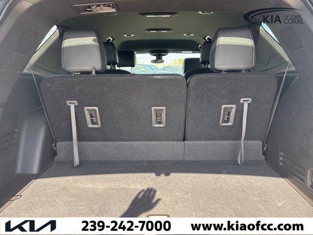 used 2023 Chevrolet Traverse car, priced at $21,145