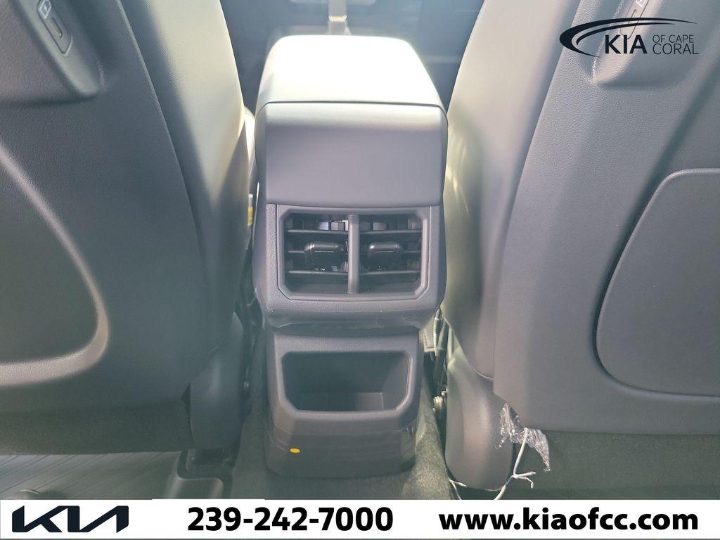new 2027 Kia Seltos car, priced at $39,090