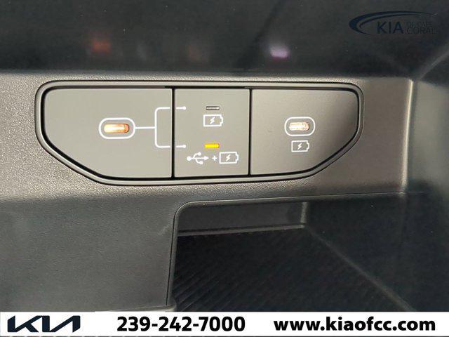 new 2025 Kia Sorento car, priced at $31,699