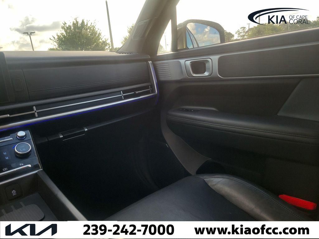 used 2024 Hyundai Santa Fe car, priced at $29,798