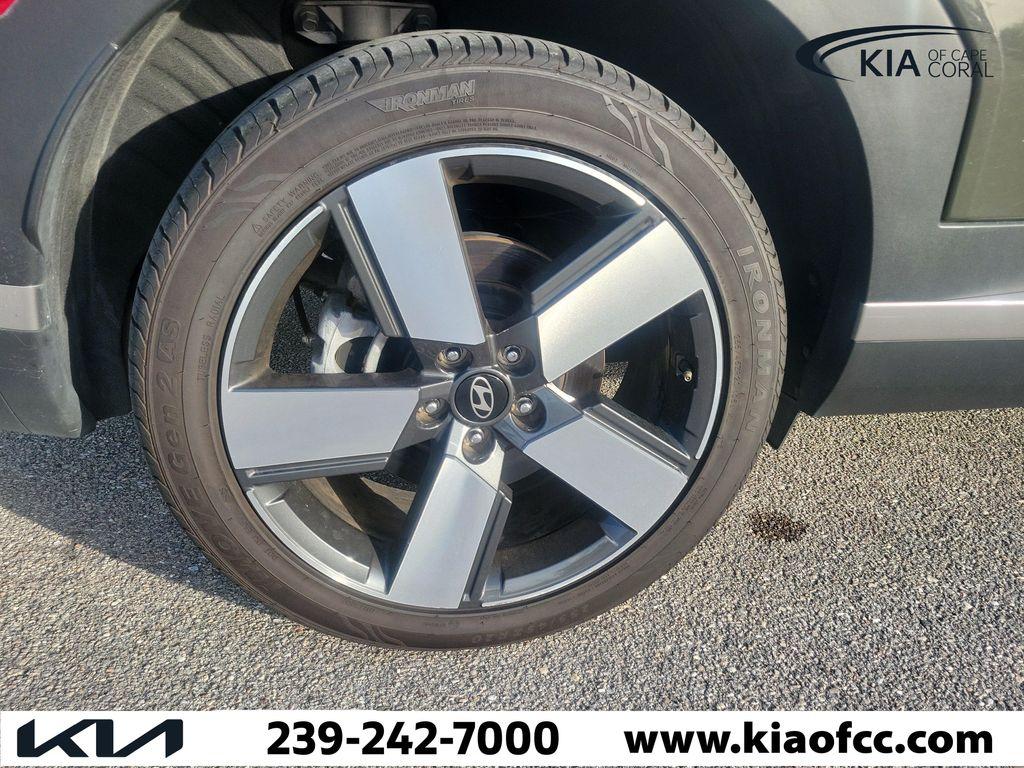 used 2024 Hyundai Santa Fe car, priced at $29,798
