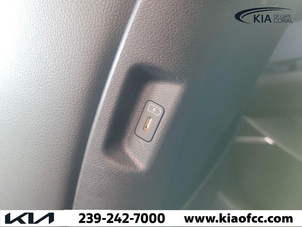 used 2024 Hyundai Santa Fe car, priced at $29,798