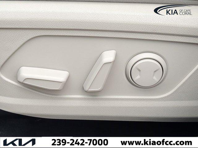 new 2025 Kia Sorento car, priced at $35,535