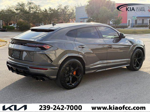 used 2021 Lamborghini Urus car, priced at $176,153