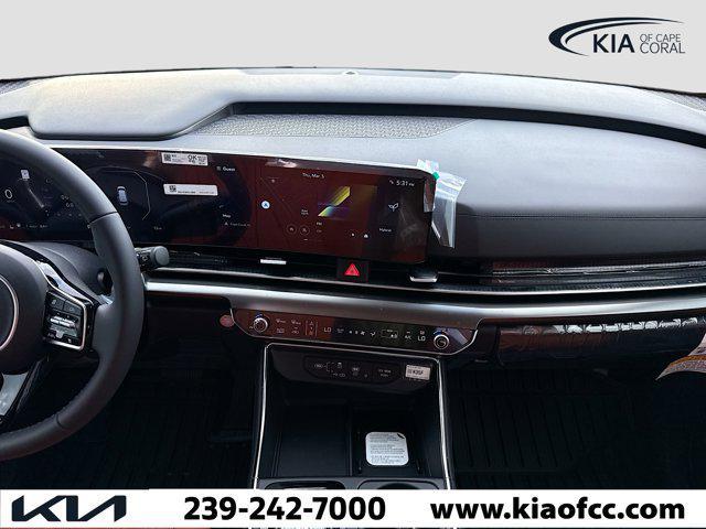 new 2026 Kia Carnival Hybrid car, priced at $47,504