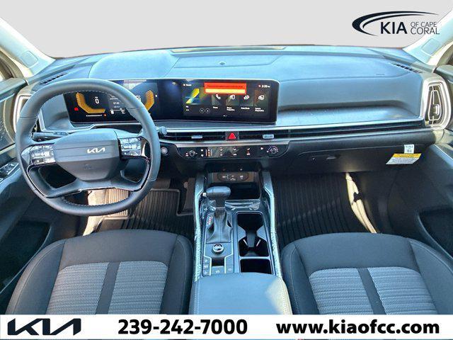 new 2026 Kia Sorento car, priced at $32,201