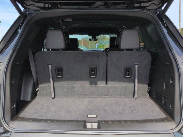 used 2023 Chevrolet Traverse car, priced at $33,990