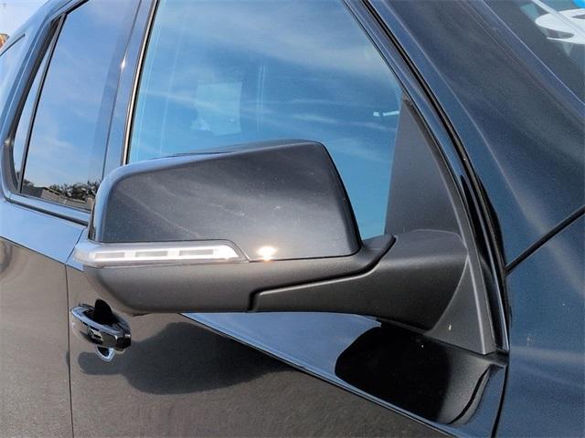 used 2023 Chevrolet Traverse car, priced at $33,990