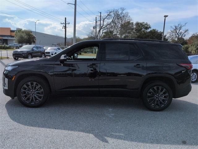 used 2023 Chevrolet Traverse car, priced at $33,990