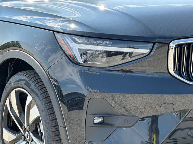 used 2025 Volvo XC40 car, priced at $40,599