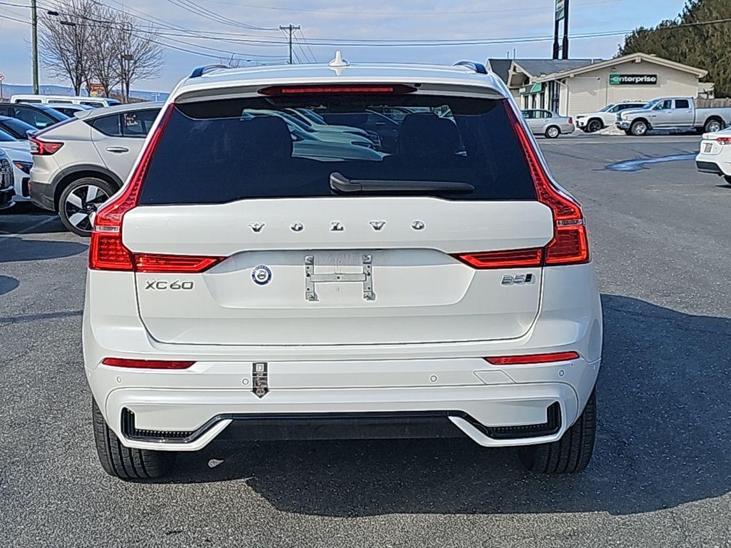used 2023 Volvo XC60 car, priced at $32,899