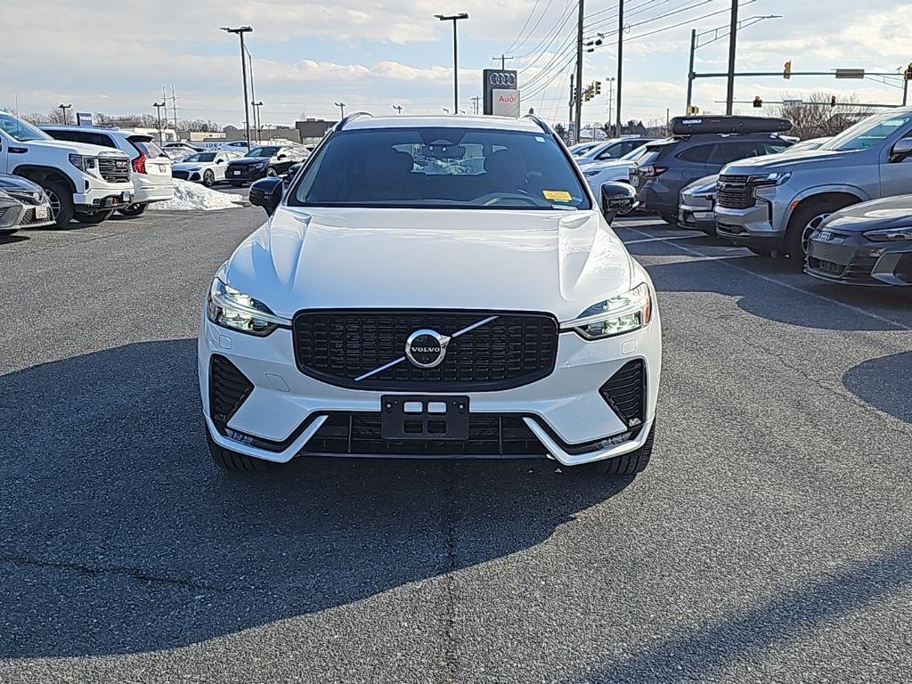 used 2023 Volvo XC60 car, priced at $32,899
