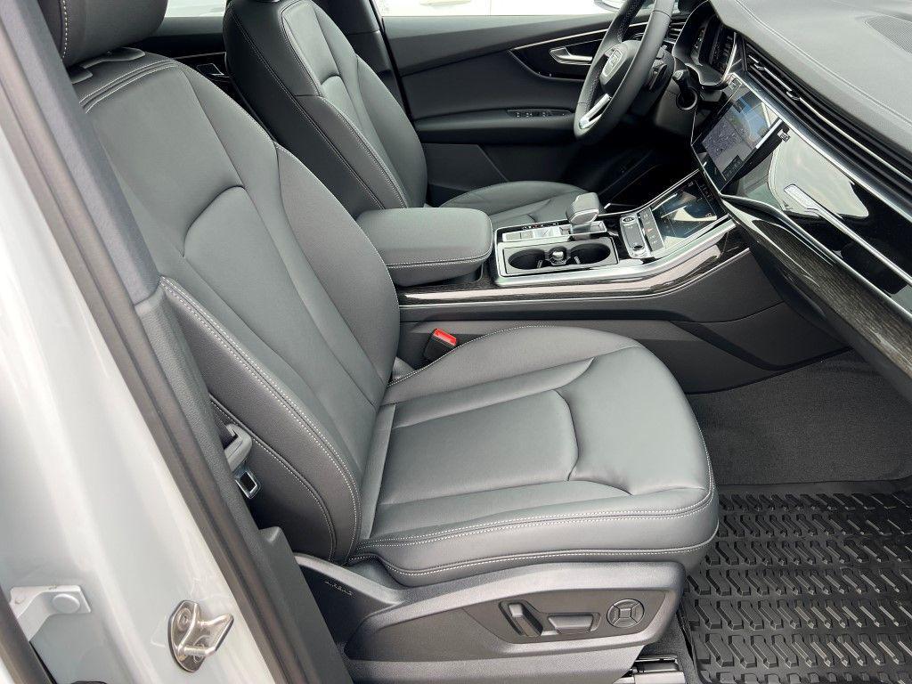 new 2026 Audi Q7 car, priced at $70,939