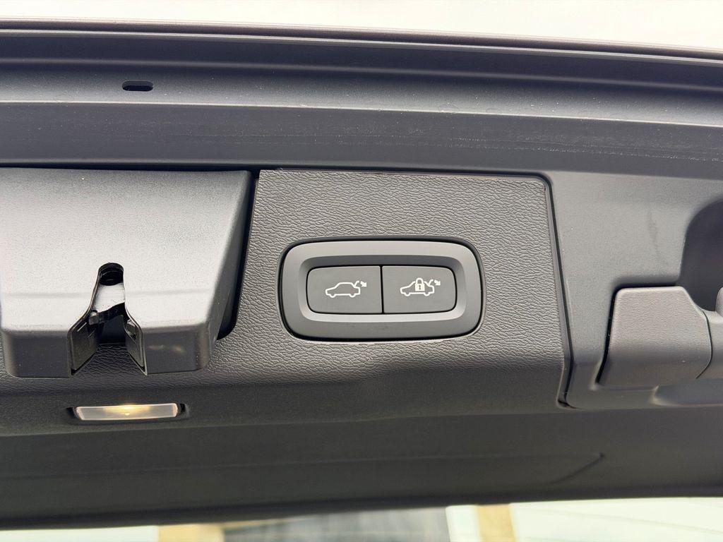 new 2026 Volvo XC60 car, priced at $62,835