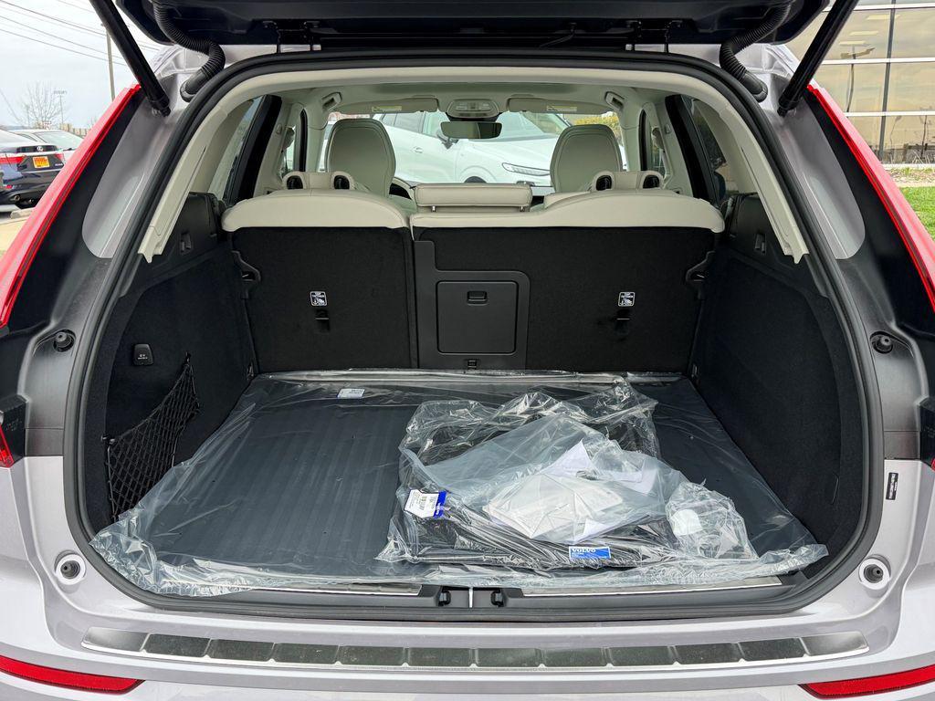 new 2026 Volvo XC60 car, priced at $62,835