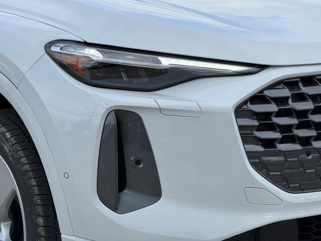 new 2025 Audi Q5 car, priced at $55,233