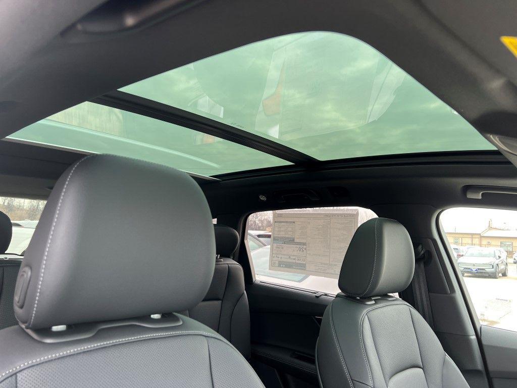 new 2026 Audi Q7 car, priced at $79,005