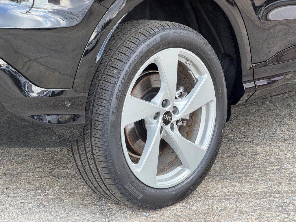 new 2025 Audi Q5 car, priced at $55,358