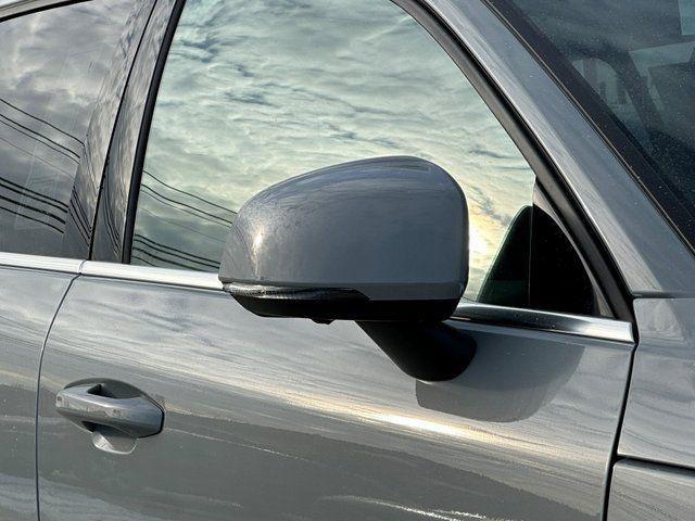 new 2025 Volvo XC40 car