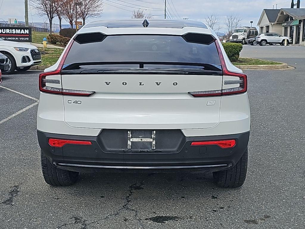 used 2023 Volvo C40 Recharge Pure Electric car, priced at $25,983