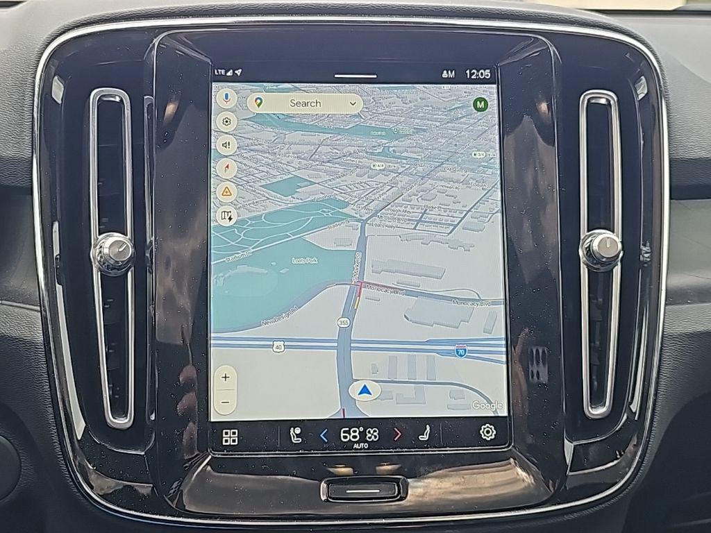 used 2023 Volvo C40 Recharge Pure Electric car, priced at $25,983